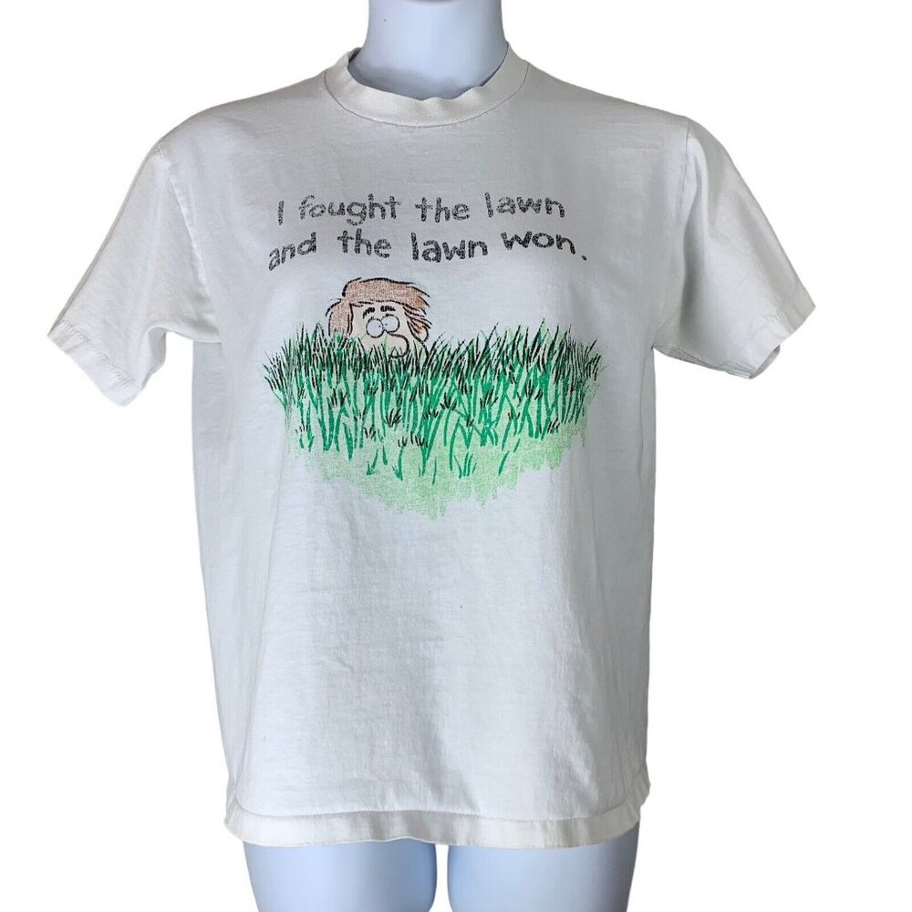 Vintage TShirt Size Large Single Stitch Graphic I Fought The Lawn & The Lawn Won